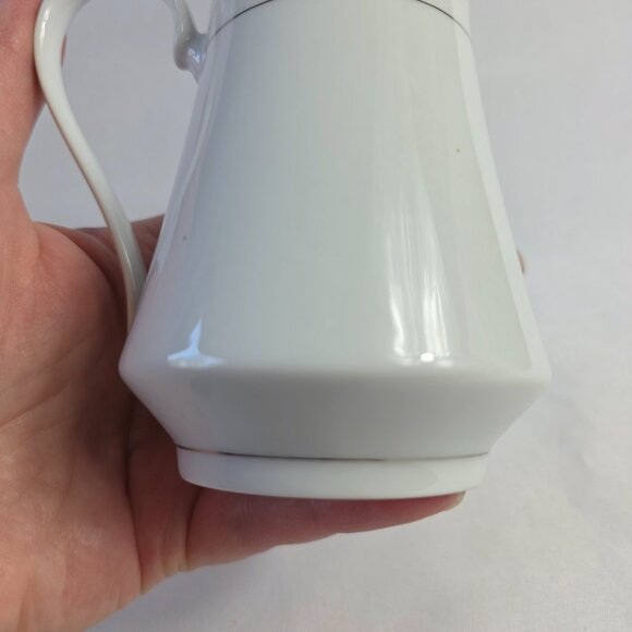 Crown Ming Queen's Lace Creamer White Flowers Platinum Trim - Picture 8 of 14